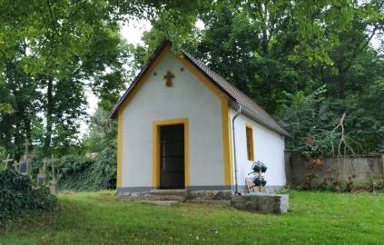 Kaplička na hřbitově
