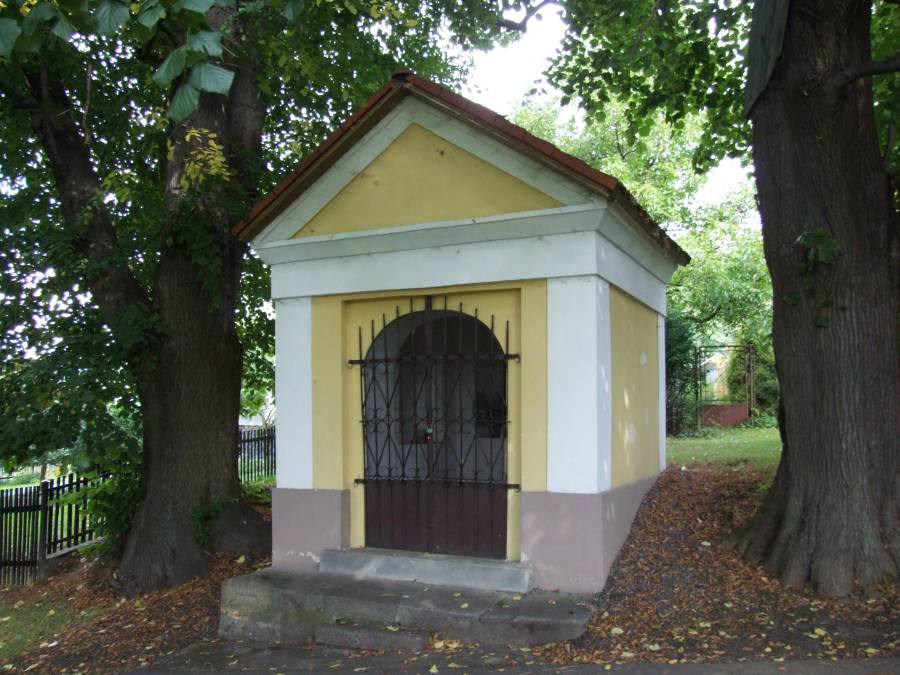 kdyne-u_kostela.jpg